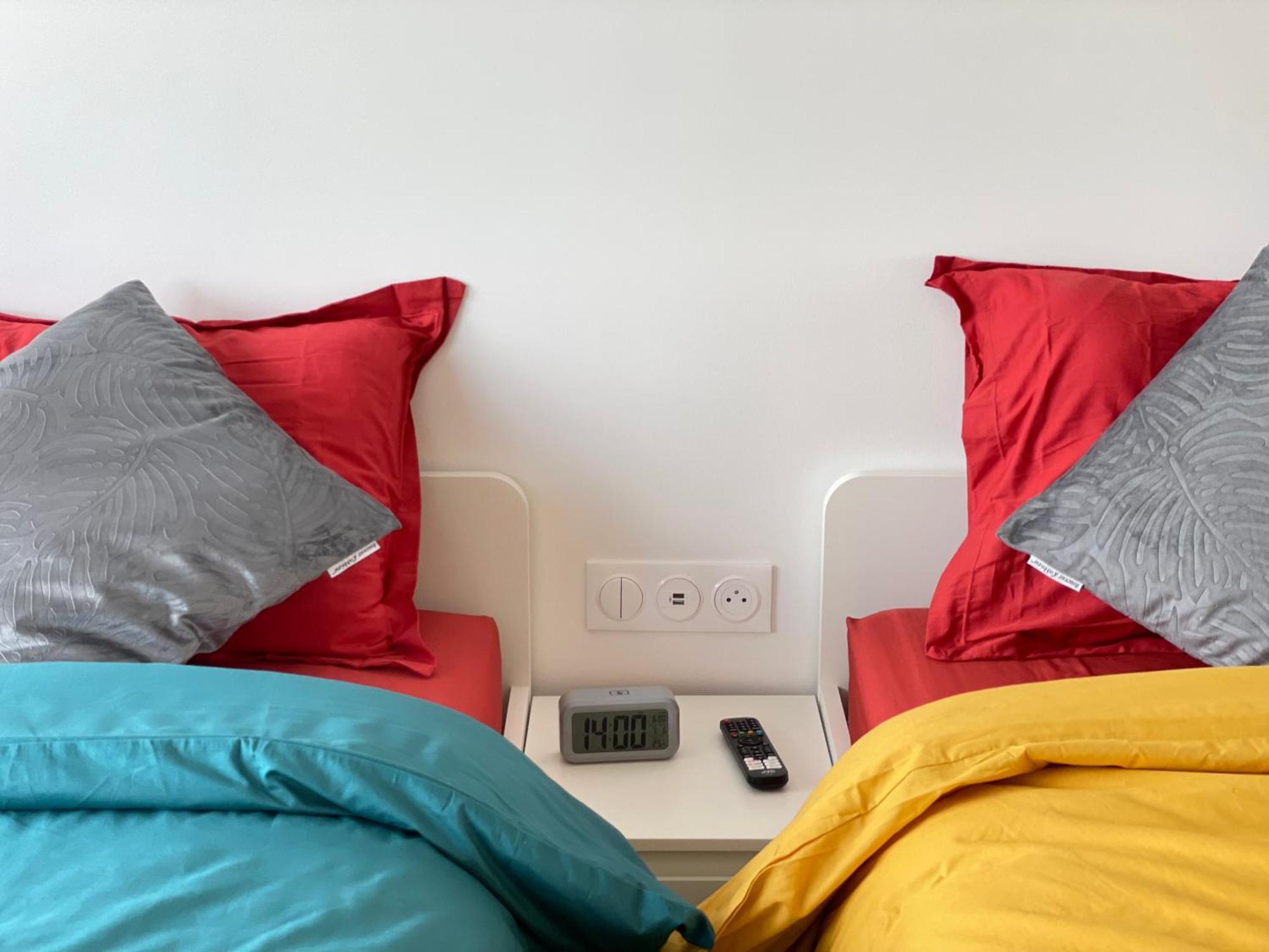 Paris Pantin Magnifique Appartement 4 Pieces De 108M2 Avec 2 Parking Interieur - Tres Cosy Pour 1 A 12 Personnes - Entierement Refait A Neuf Entire Apartment Luxurious And Warm - Pantin Paris 19 Eme Free Wifi Gratuit Ngoại thất bức ảnh