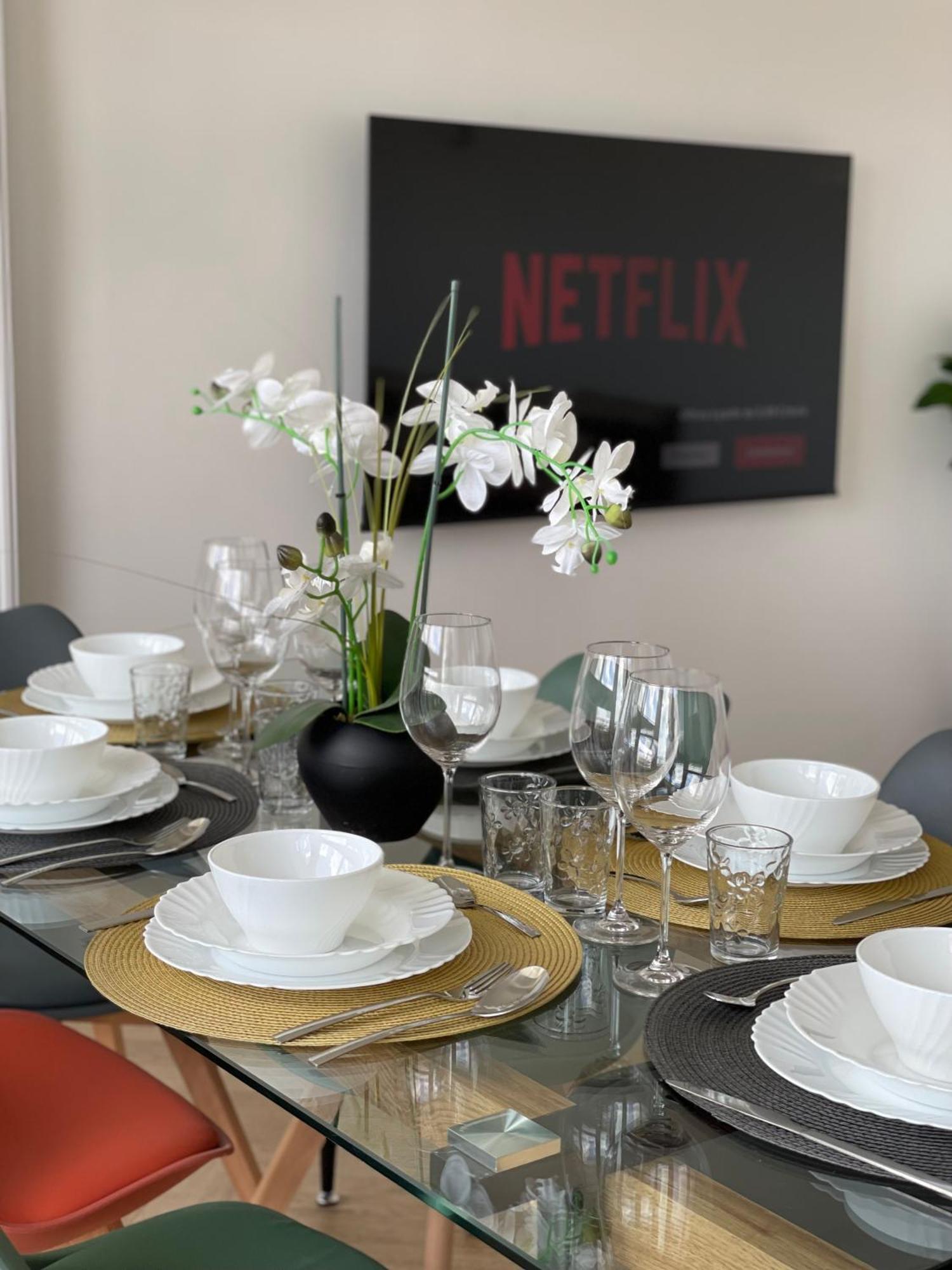 Paris Pantin Magnifique Appartement 4 Pieces De 108M2 Avec 2 Parking Interieur - Tres Cosy Pour 1 A 12 Personnes - Entierement Refait A Neuf Entire Apartment Luxurious And Warm - Pantin Paris 19 Eme Free Wifi Gratuit Ngoại thất bức ảnh
