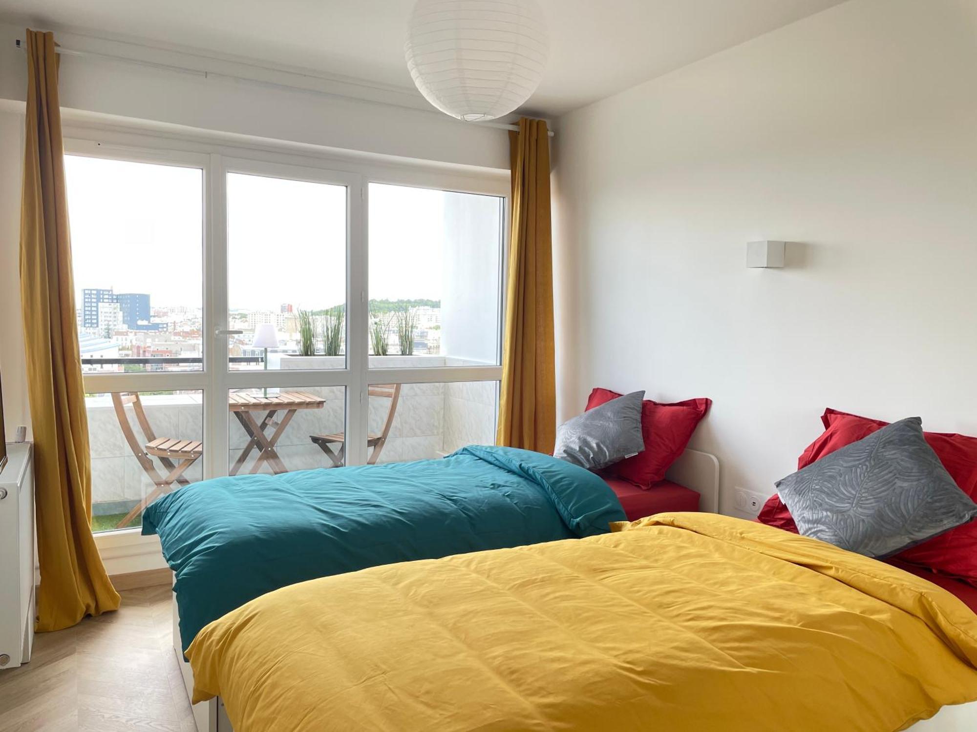 Paris Pantin Magnifique Appartement 4 Pieces De 108M2 Avec 2 Parking Interieur - Tres Cosy Pour 1 A 12 Personnes - Entierement Refait A Neuf Entire Apartment Luxurious And Warm - Pantin Paris 19 Eme Free Wifi Gratuit Ngoại thất bức ảnh
