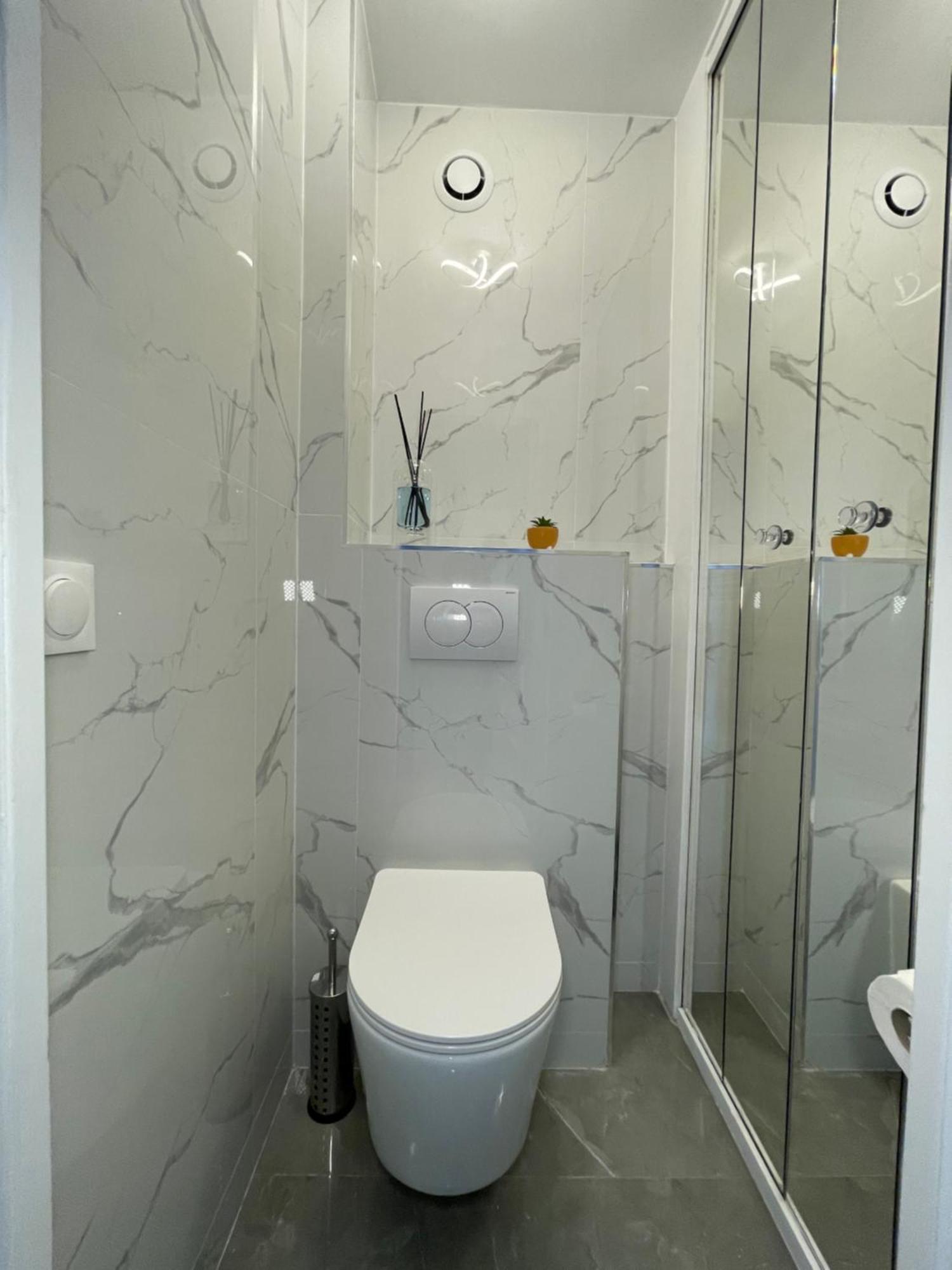 Paris Pantin Magnifique Appartement 4 Pieces De 108M2 Avec 2 Parking Interieur - Tres Cosy Pour 1 A 12 Personnes - Entierement Refait A Neuf Entire Apartment Luxurious And Warm - Pantin Paris 19 Eme Free Wifi Gratuit Ngoại thất bức ảnh