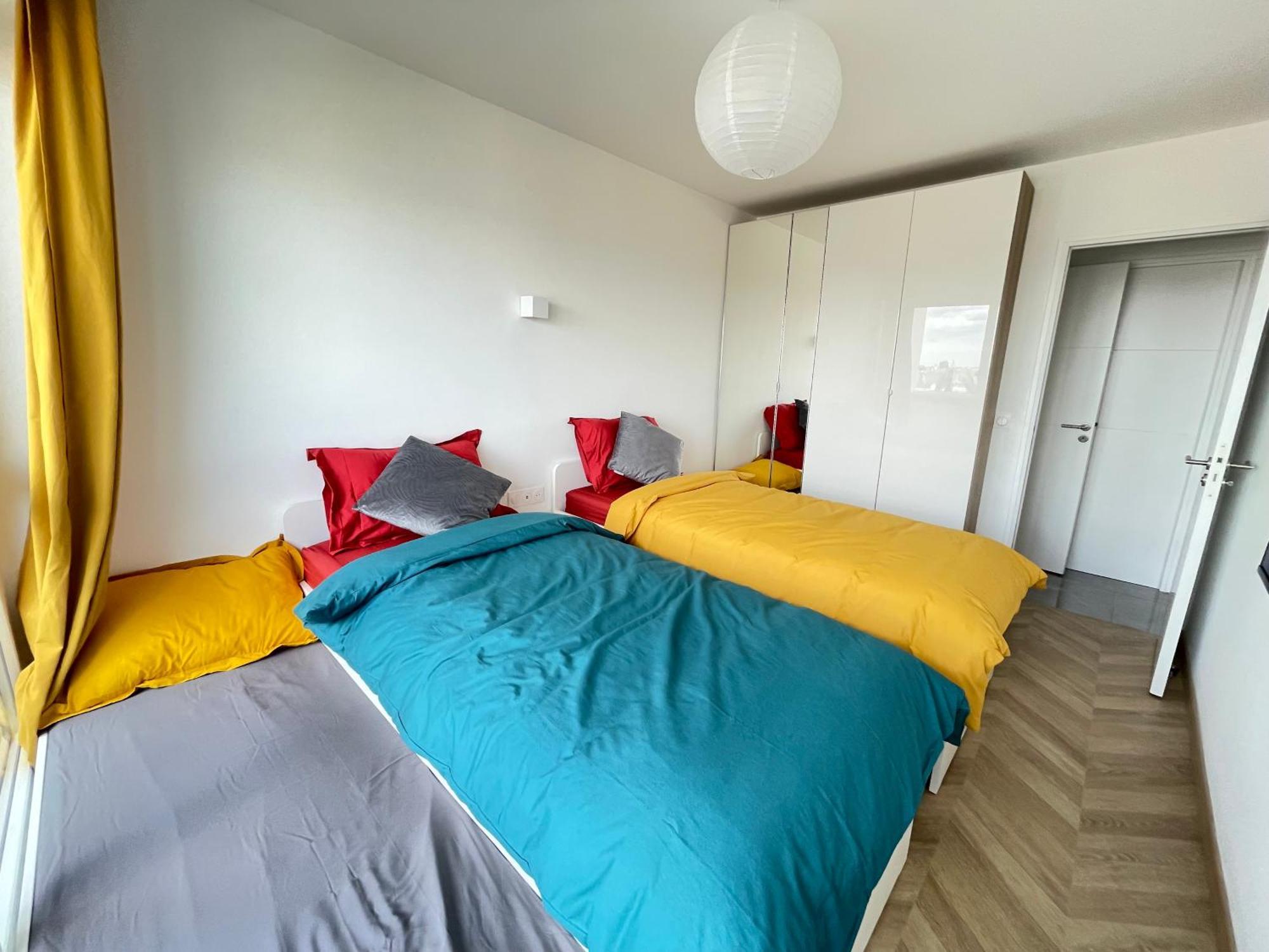 Paris Pantin Magnifique Appartement 4 Pieces De 108M2 Avec 2 Parking Interieur - Tres Cosy Pour 1 A 12 Personnes - Entierement Refait A Neuf Entire Apartment Luxurious And Warm - Pantin Paris 19 Eme Free Wifi Gratuit Ngoại thất bức ảnh