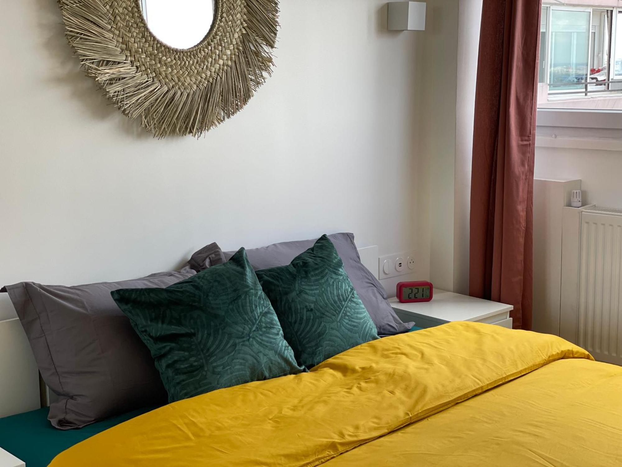 Paris Pantin Magnifique Appartement 4 Pieces De 108M2 Avec 2 Parking Interieur - Tres Cosy Pour 1 A 12 Personnes - Entierement Refait A Neuf Entire Apartment Luxurious And Warm - Pantin Paris 19 Eme Free Wifi Gratuit Ngoại thất bức ảnh