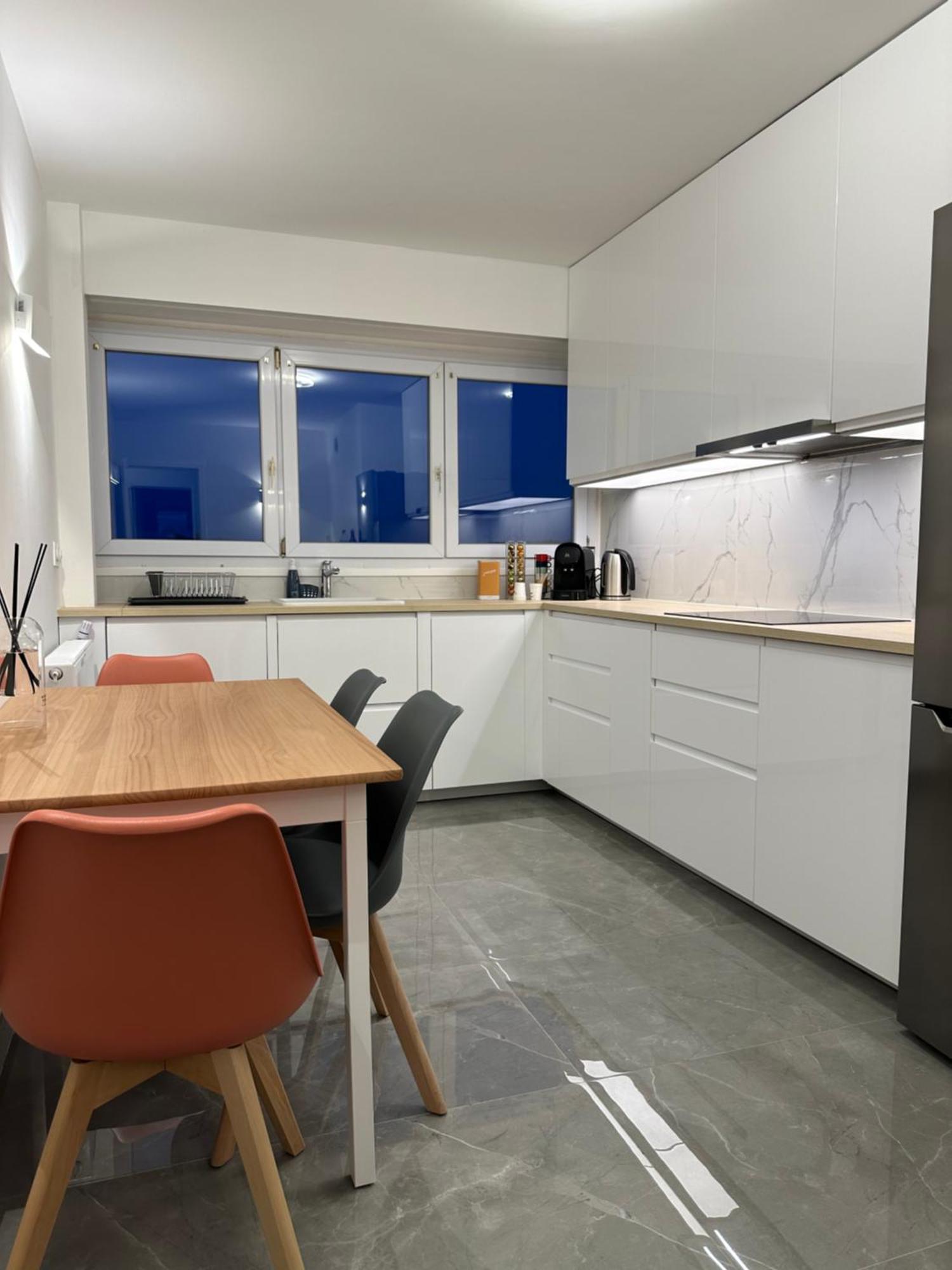 Paris Pantin Magnifique Appartement 4 Pieces De 108M2 Avec 2 Parking Interieur - Tres Cosy Pour 1 A 12 Personnes - Entierement Refait A Neuf Entire Apartment Luxurious And Warm - Pantin Paris 19 Eme Free Wifi Gratuit Ngoại thất bức ảnh